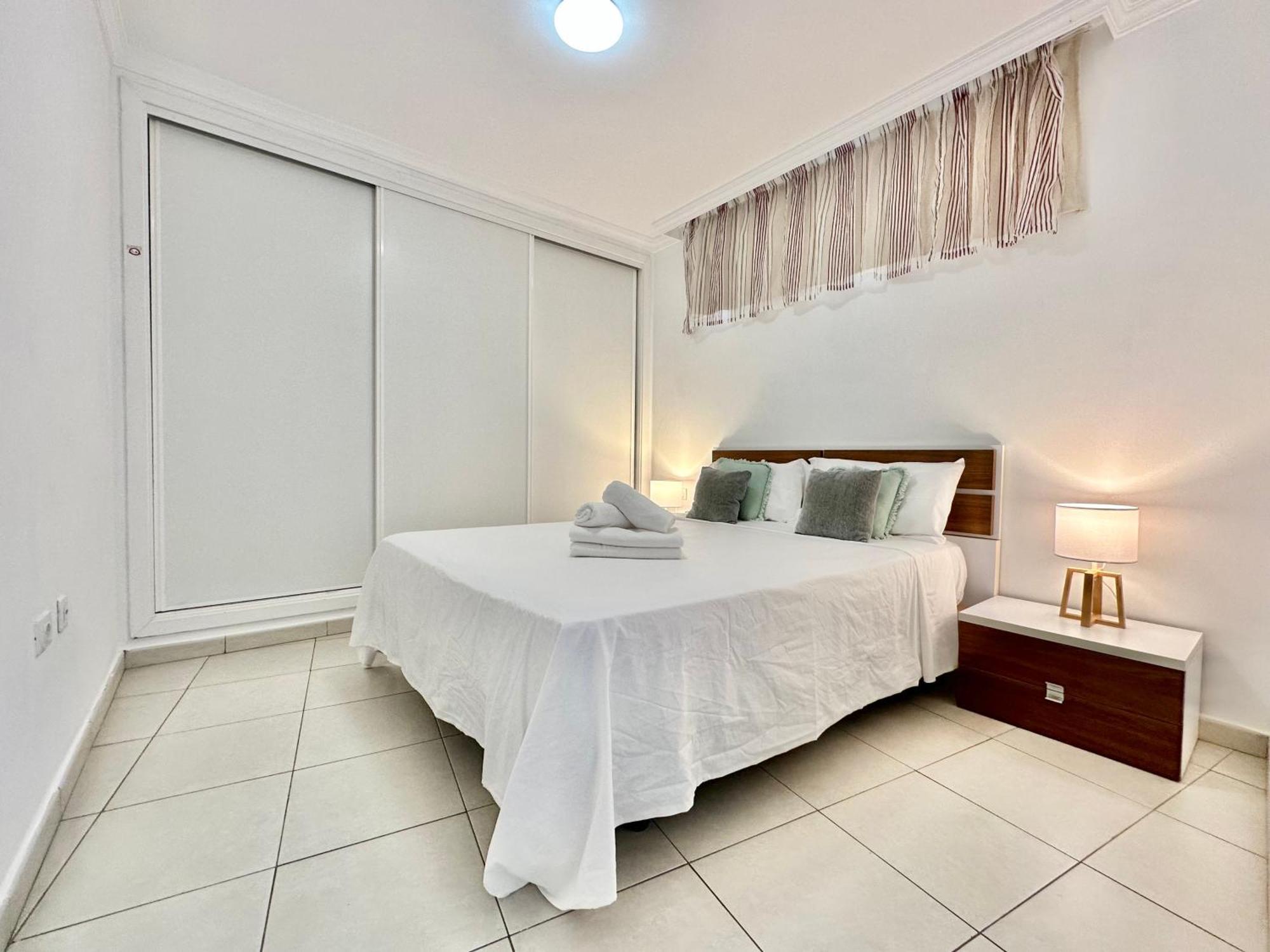 Sunshine Playa Arena Apartment Puerto de Santiago  Bagian luar foto